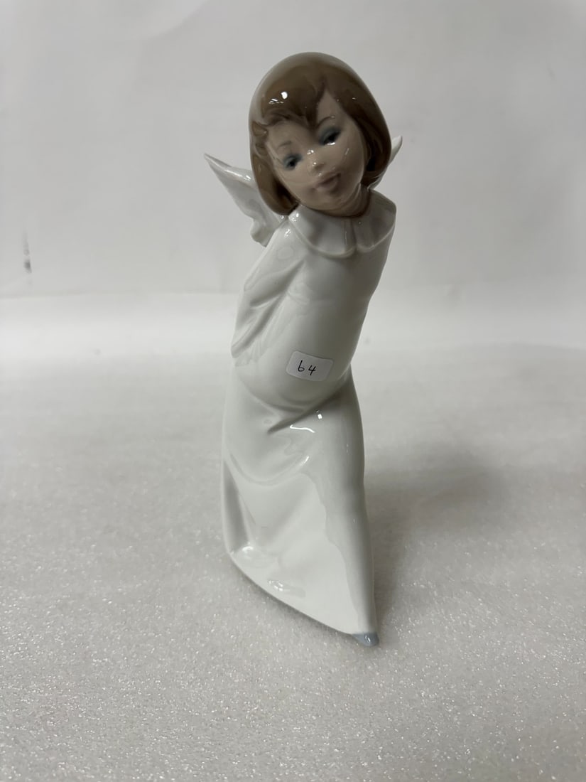 Lladro Figure of an Ange: 9 3/4"H Sgd at the underside