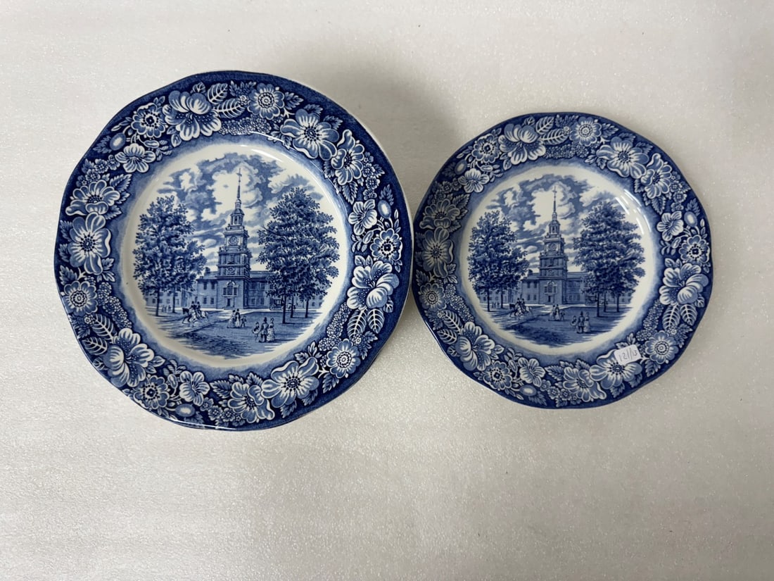 "Liberty Blue" Staffordshire Ironstone plates (13): Marked on the back "original copper engravings of historic colonial scenes printed on Staffordshire ironstone original copper engravings of historic colonial scenes printed on Staffordshire ironstone"