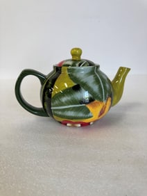 Jay Import Co. Teapot.