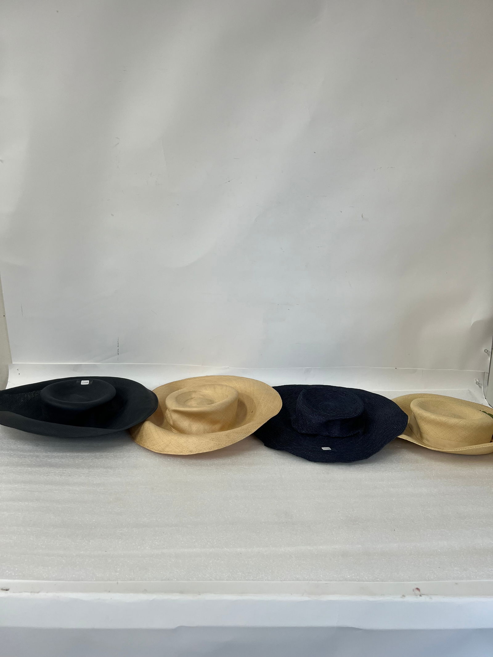 Vintage Straw Hat Lot (4) (1 of 5)