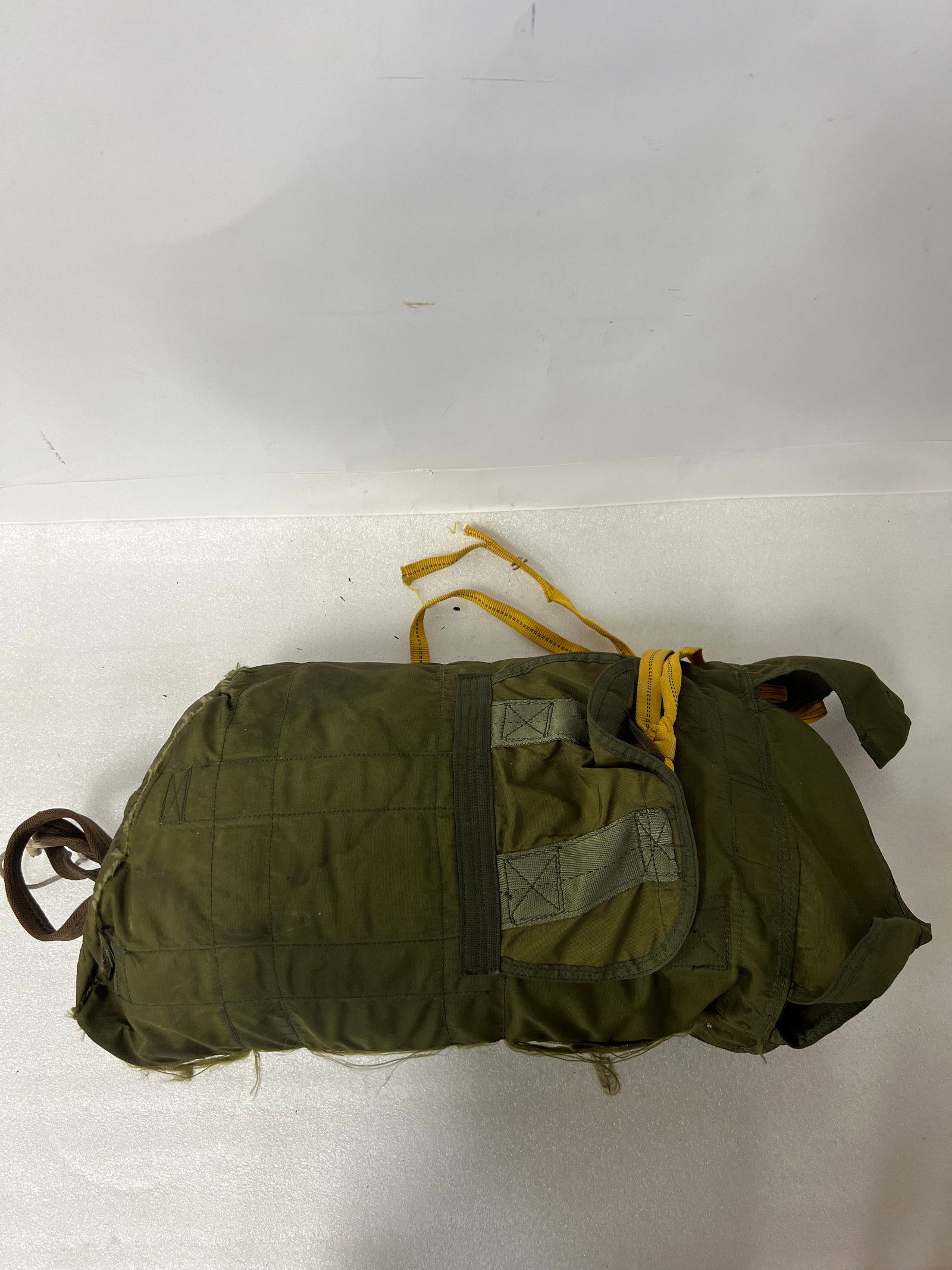 Complete Parachute Original Case West Point: Yellow in color. 1980's