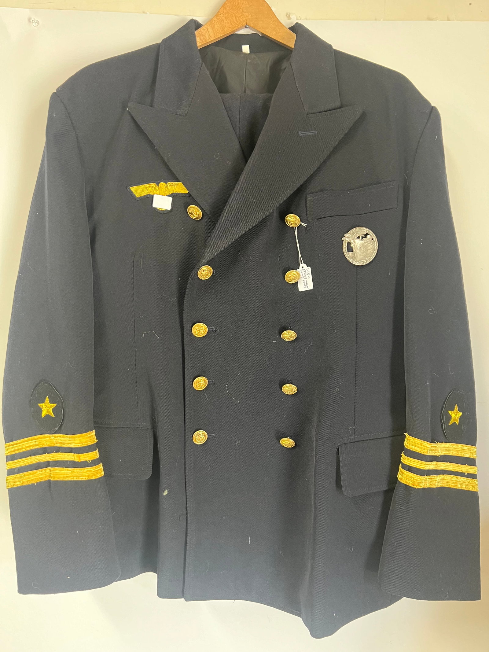 WW II German Kreigs Marine Navy Uniform Admiral: With tunic, pants, cap and medal tis is an exact reproduction. Well done reconstruction of this military uniform.