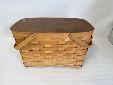 Double Handled Vintage Picnic Basket