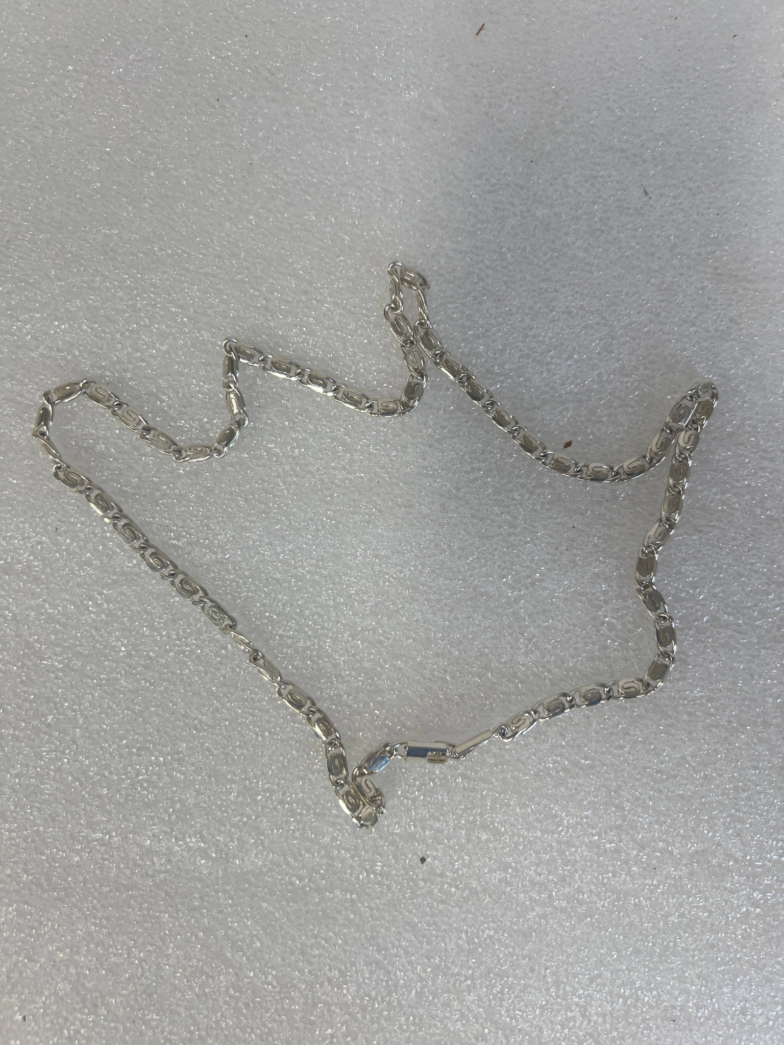 Sterling Silver Link Chain: Marked 925 23"L when opened