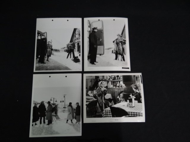 Marilyn Monroe Keybook Photographs (21): Black and White. Keybook photographs for Bus Stop. 8 x 10