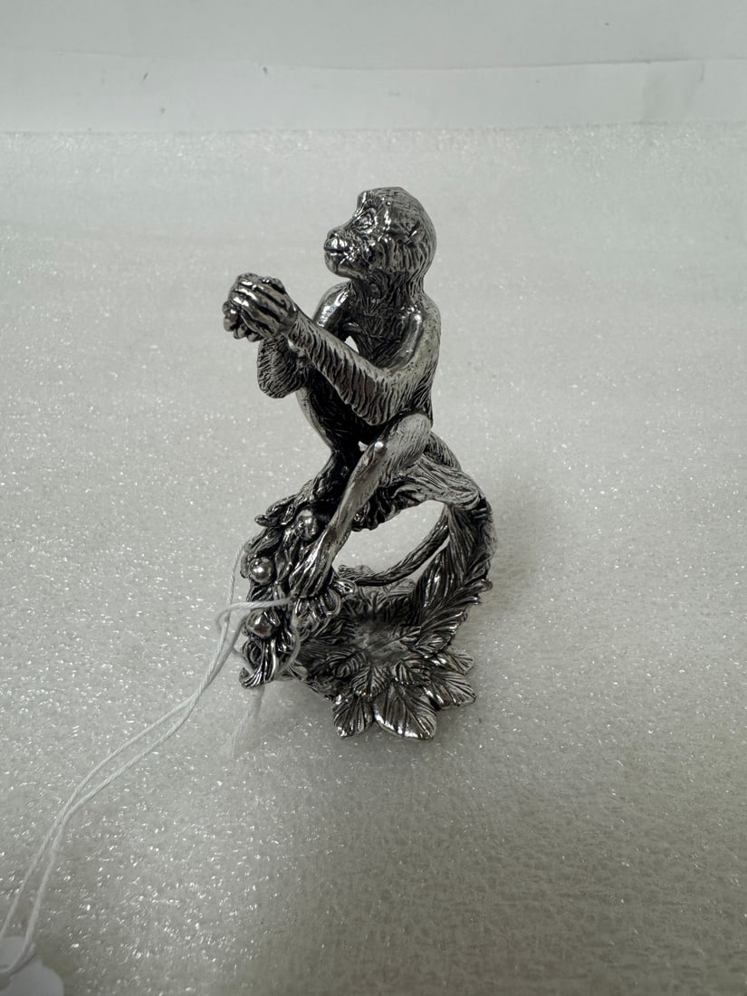 Reed and Barton Figural Napkin Ring (1 of 3)