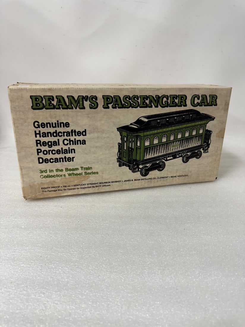 Jim Beam Figural Bourbon Bottle (1 of 2)