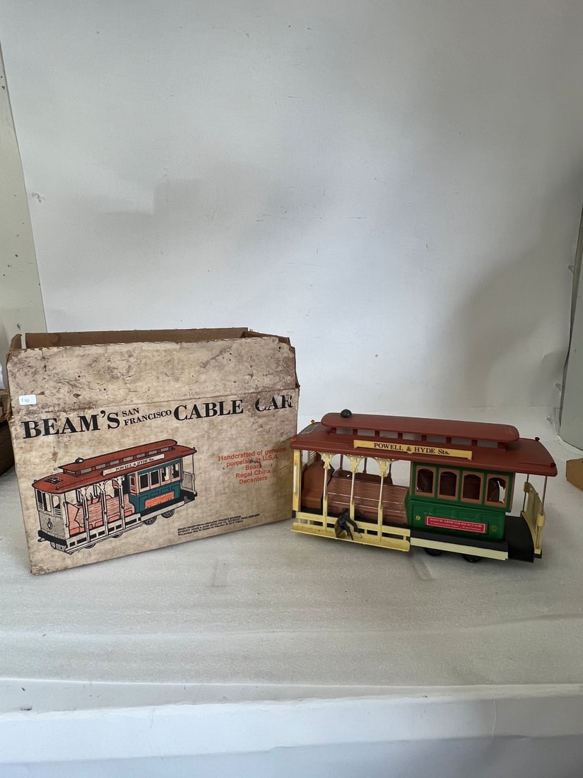 Jim Beam Figural Bourbon Bottle (1 of 1)