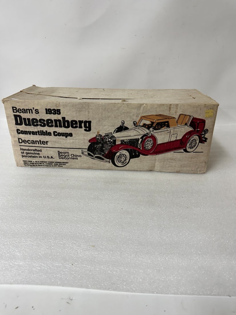 Jim Beam Figural Bourbon Bottle (1 of 2)