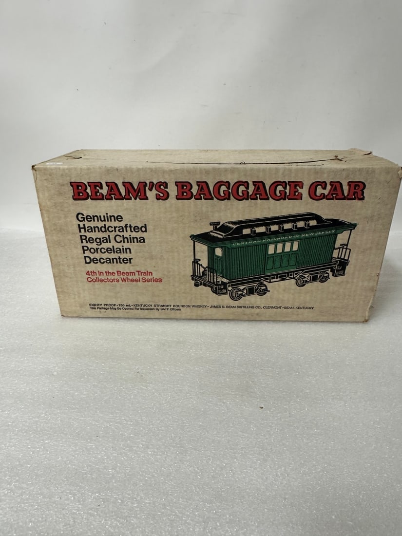 Jim Beam Figural Bourbon Bottle (1 of 3)