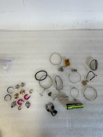 Extensive Collector's Lot Vintage Jewelry