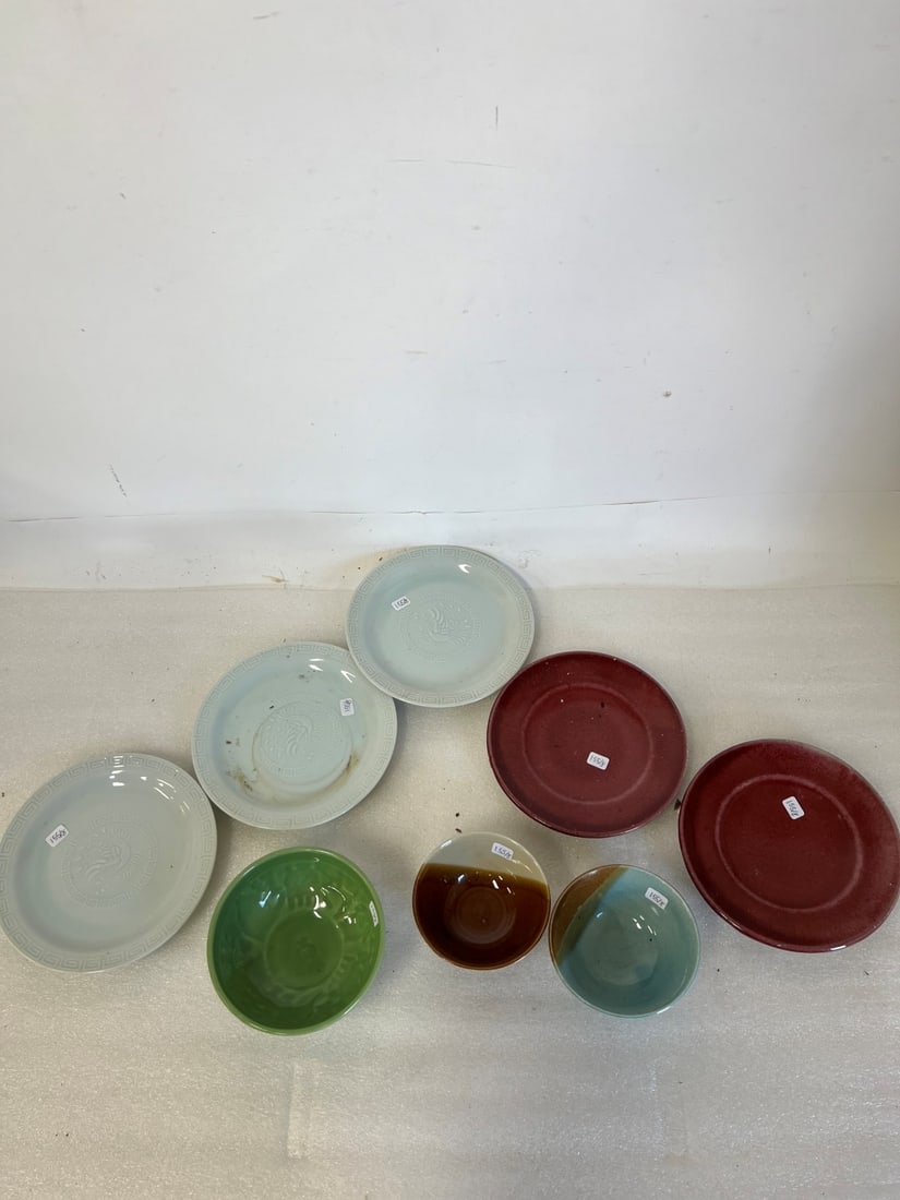 Eight Pcs. Vintage Pottery (1 of 4)