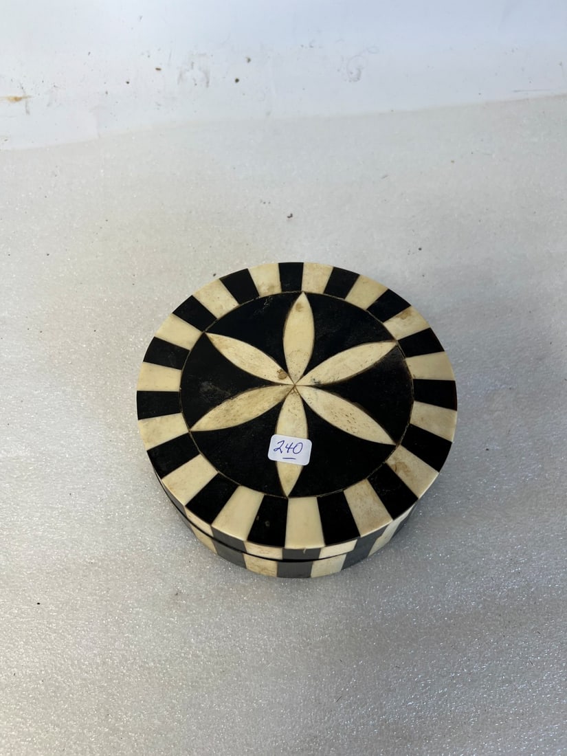 Antique Lacquered and Ivory Box (1 of 2)