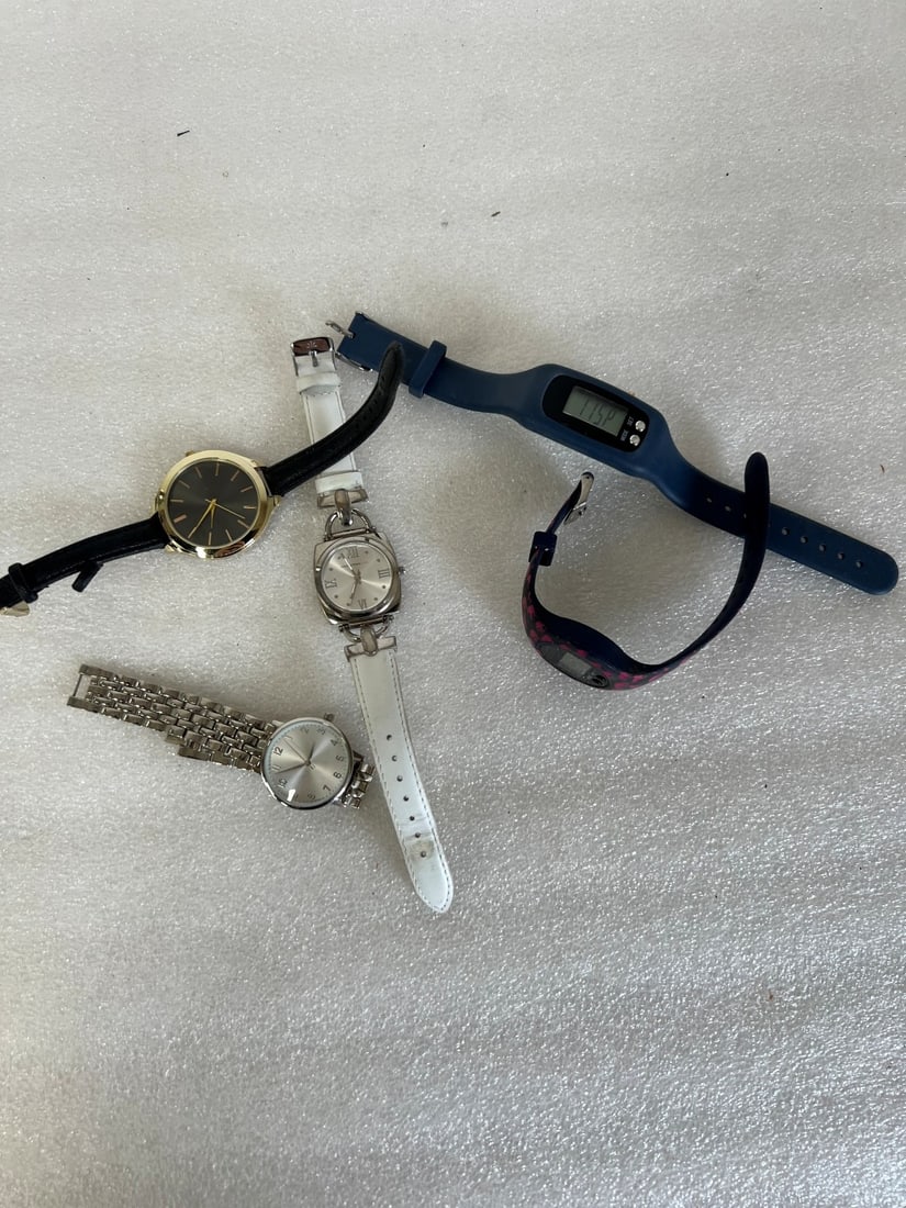 Collector or Dealer's Lot Wristwatches (5)