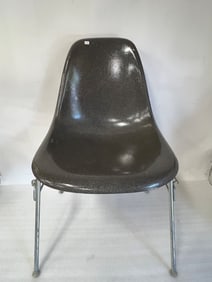 Eames Chair. Herman Miller. Elephant Grey