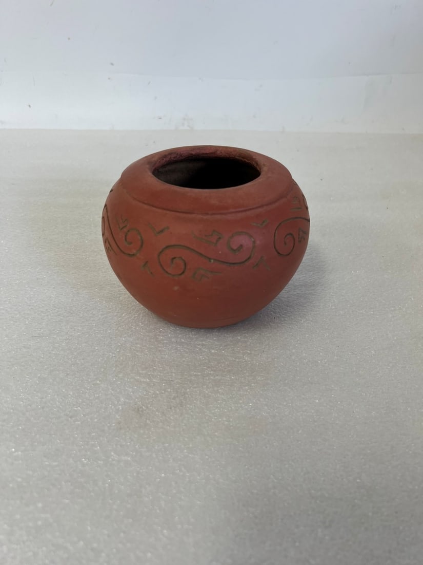 Southwestern Redware Pottery Vase.: 3 1/2"H