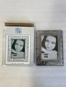 Sixtrees Frame In Original Box