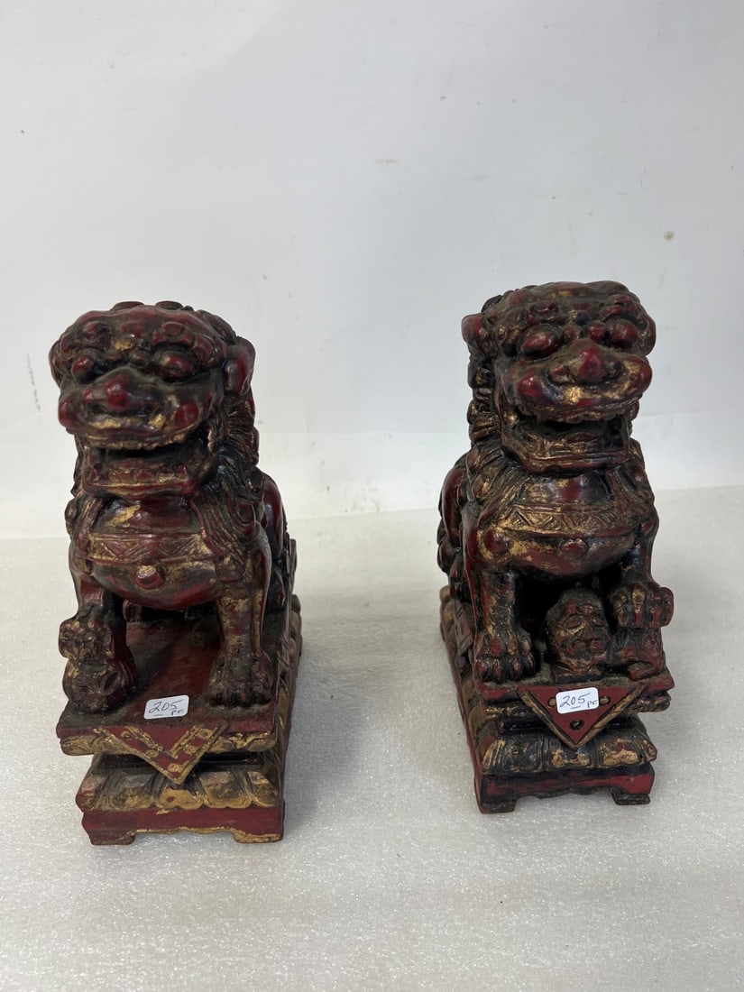 Pr. Wooden Foo Lions (1 of 2)