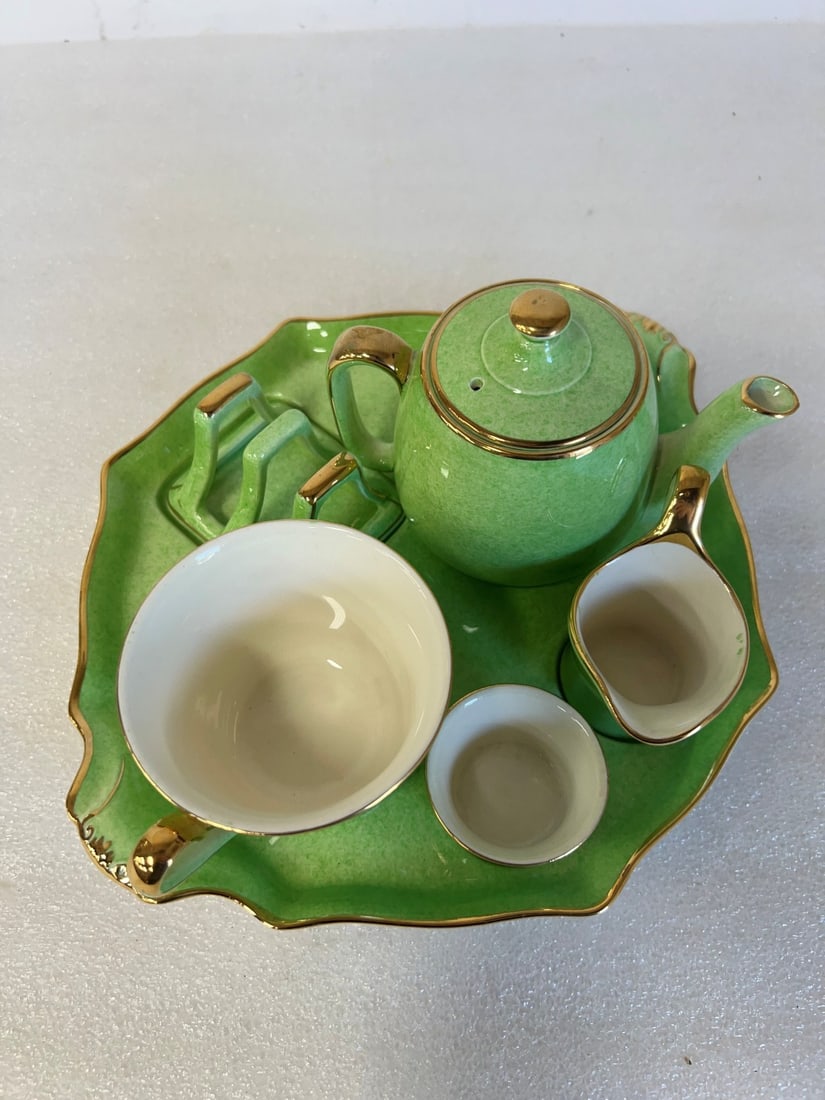 Royal Winton Breakfast Set (1 of 2)