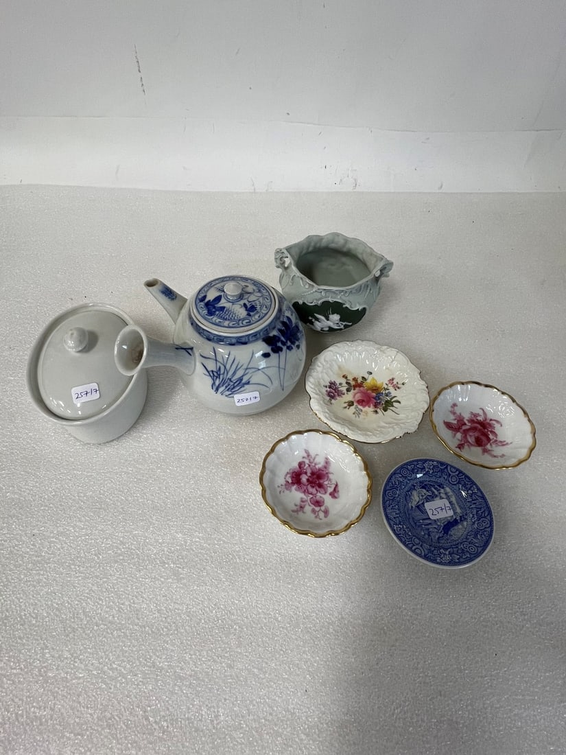 Collector's Lot of Antique China (7) (1 of 6)