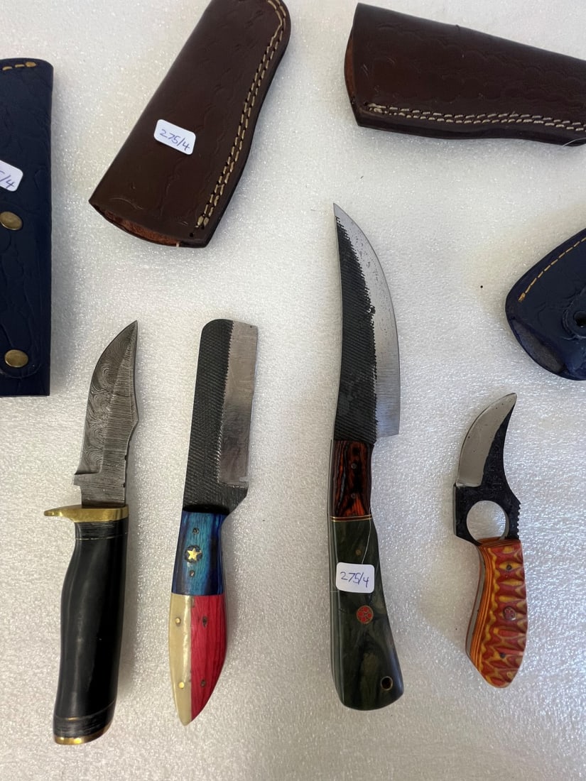 Four Collectible Pocket Knives in Cases (1 of 1)