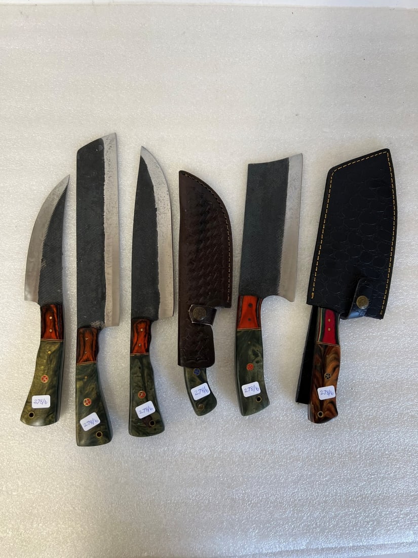 Collectible Knives (6) Some in Cases (1 of 1)