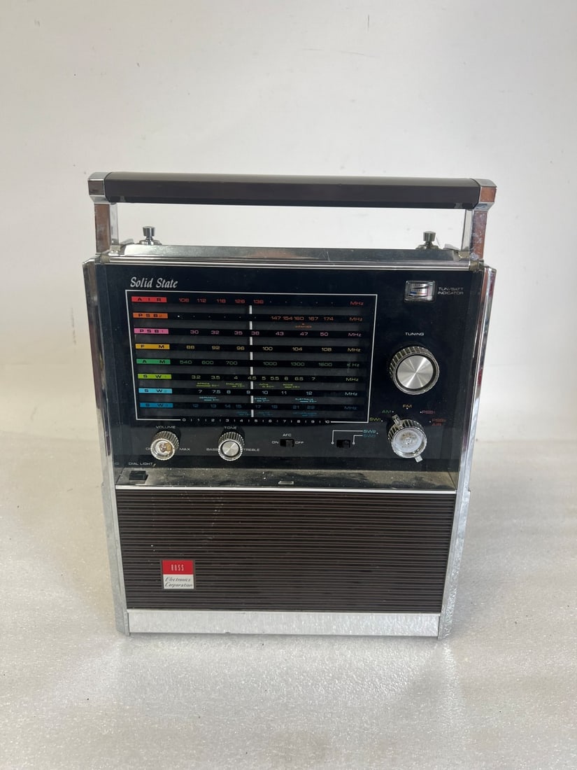 Transistor Radio by Ross. 60's or 70's (1 of 2)