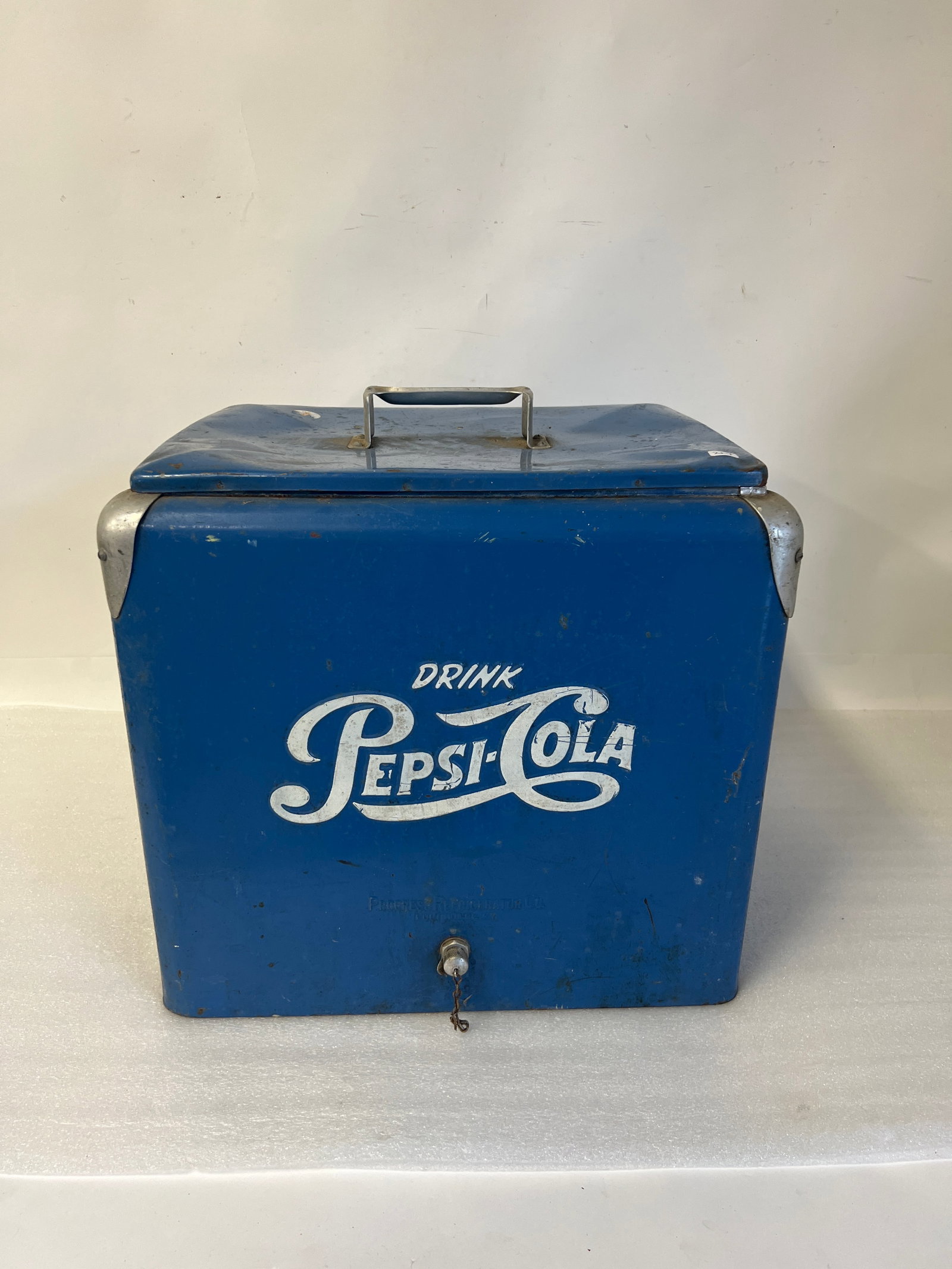 Pepsi Soda Cooler Prob. 1970's: As pictured.