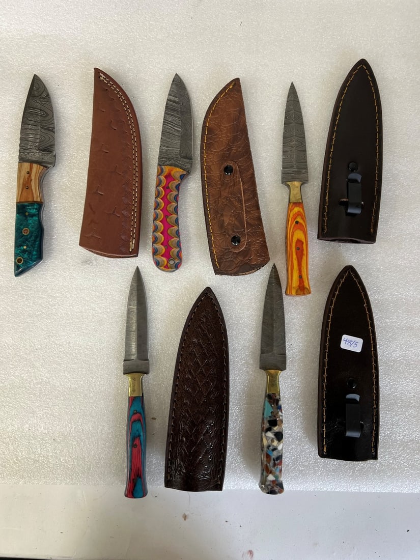 Damascus Steel Blade Knives In Sheaths (5): As pictured