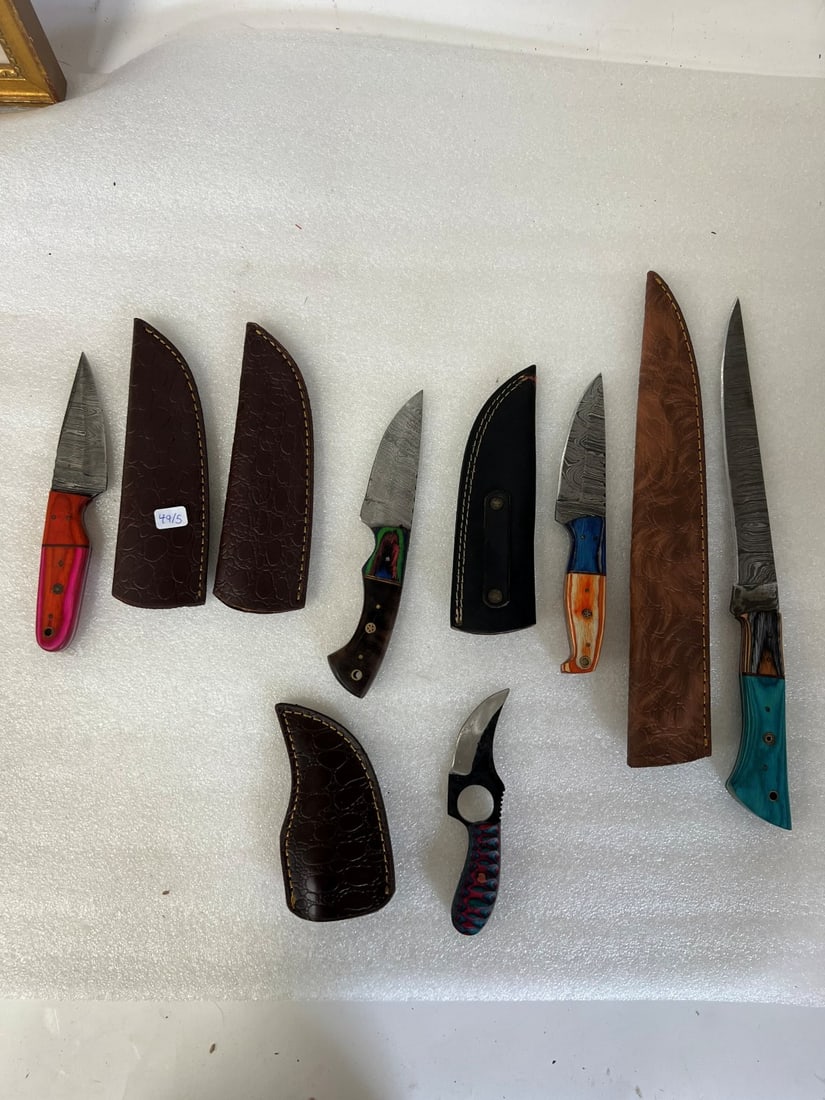 Damascus Steel Blade Knives in Sheath (5): As pictured 14" H