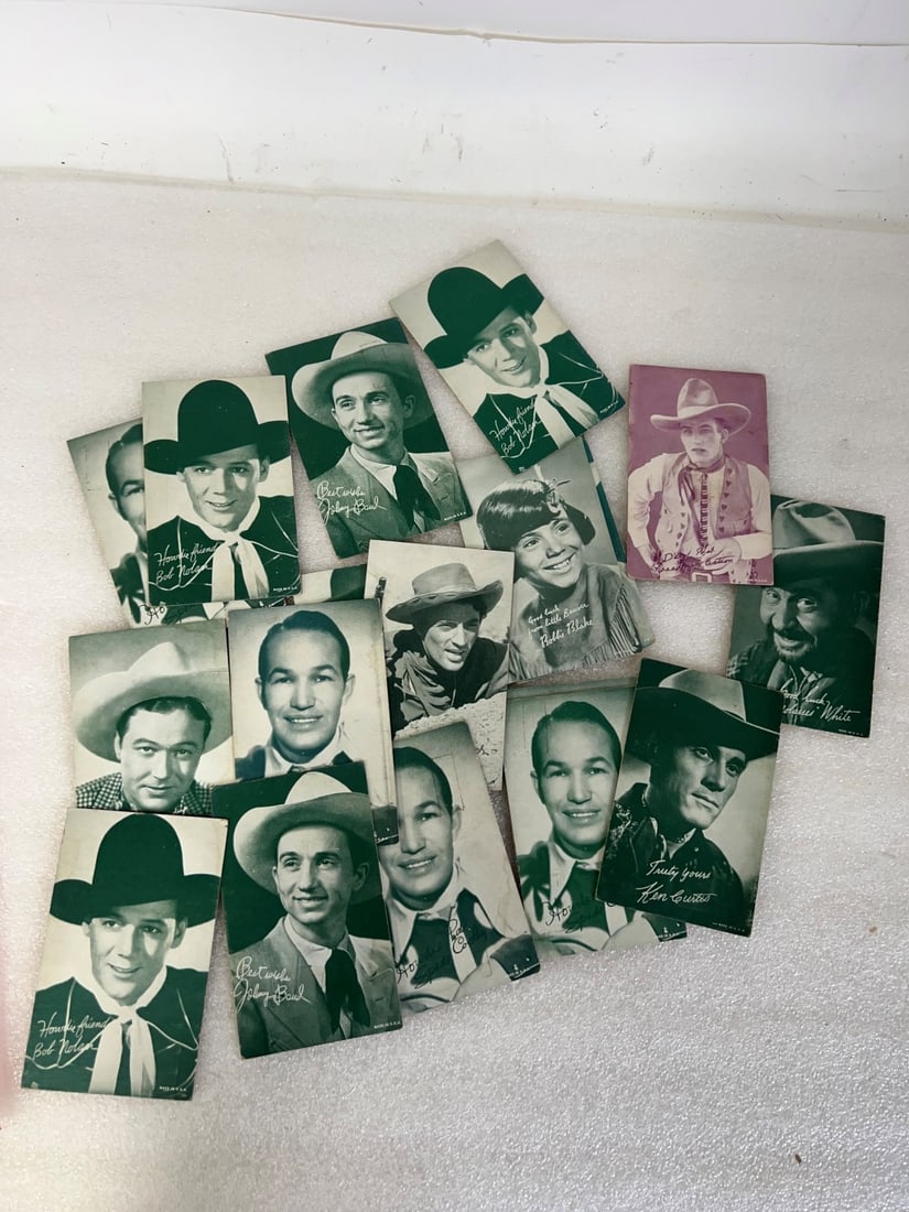 Lot of Red Ryder Cabinet Cards: As pictured