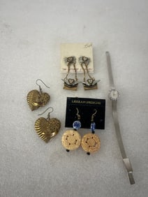 Antique Costme Jewelry Lot. (4)
