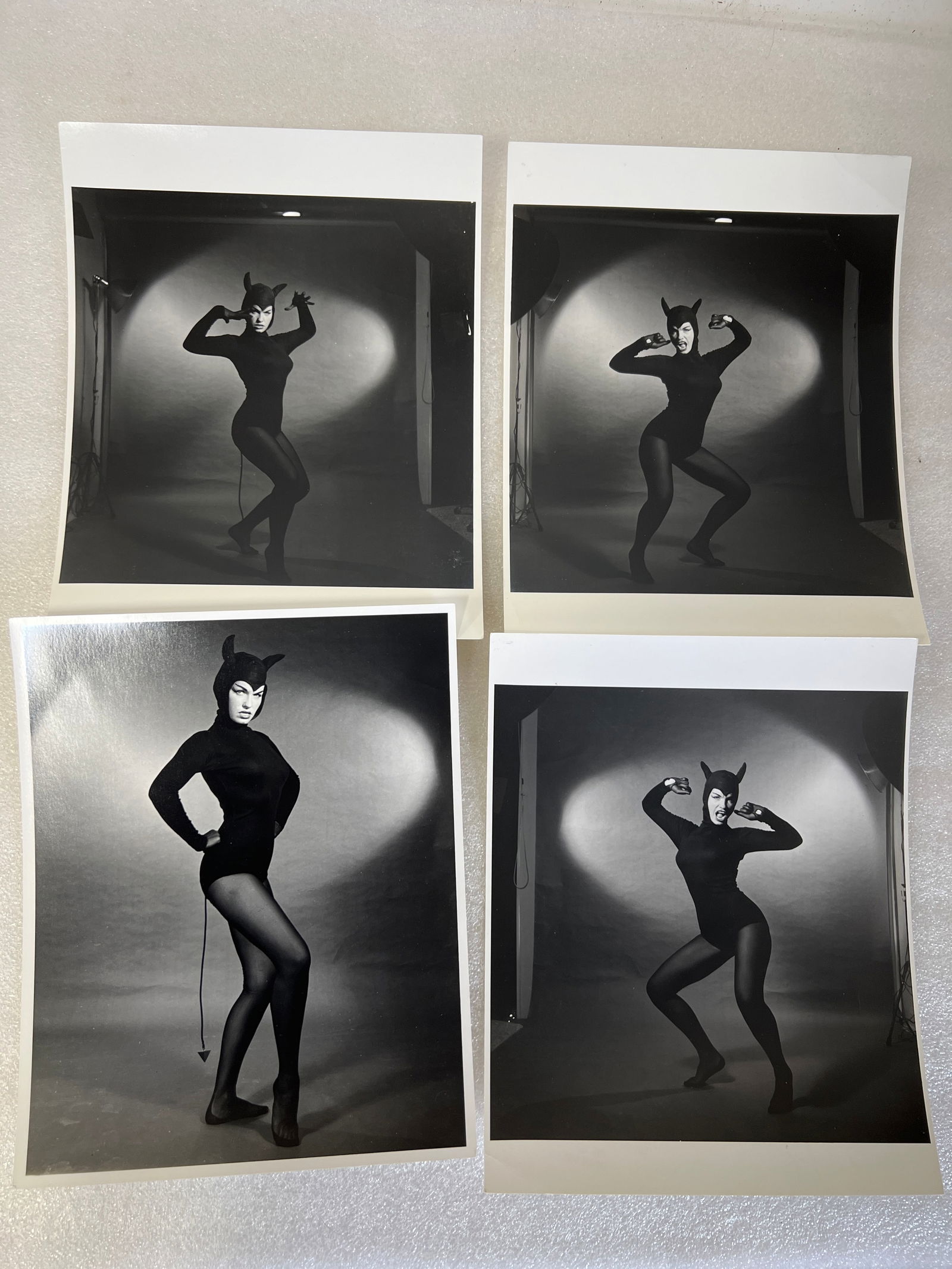 Bettie Page Eric Kroll Era Photos Sgd. Yeagerr (4) (1 of 3)