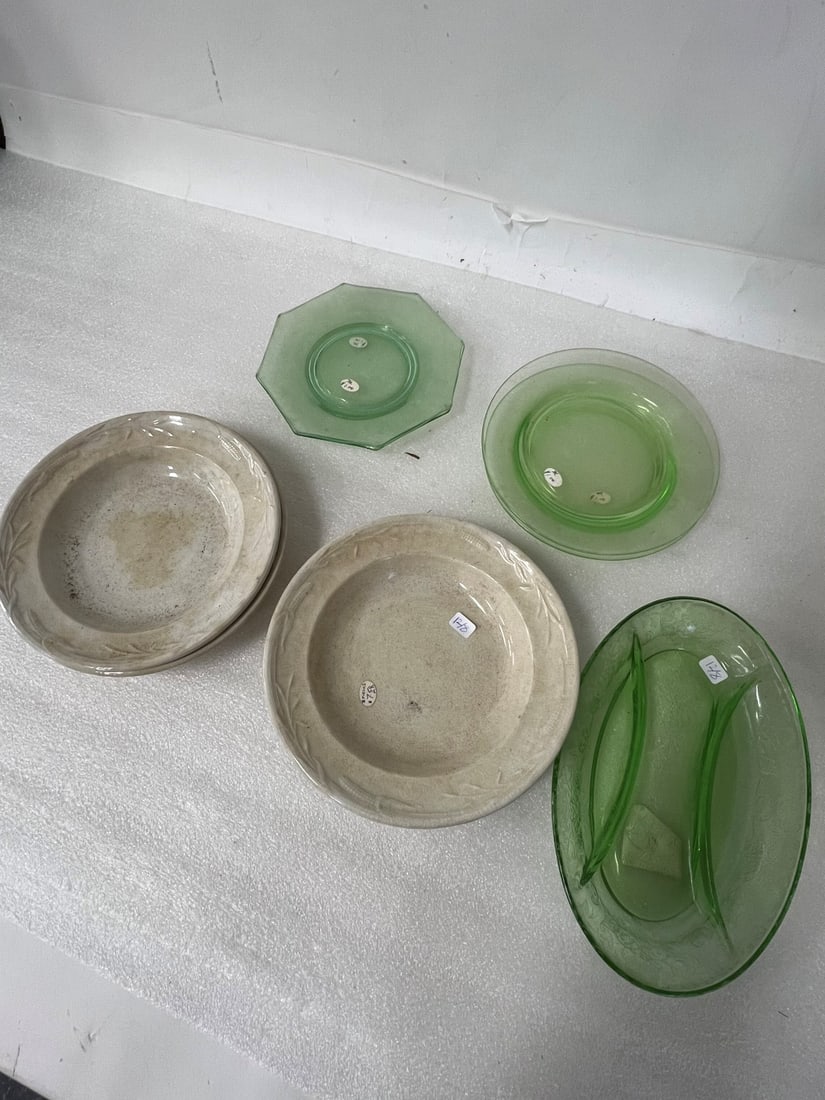 Depression Glass (5) & Davenport Ironstone Bowls (3) (1 of 2)