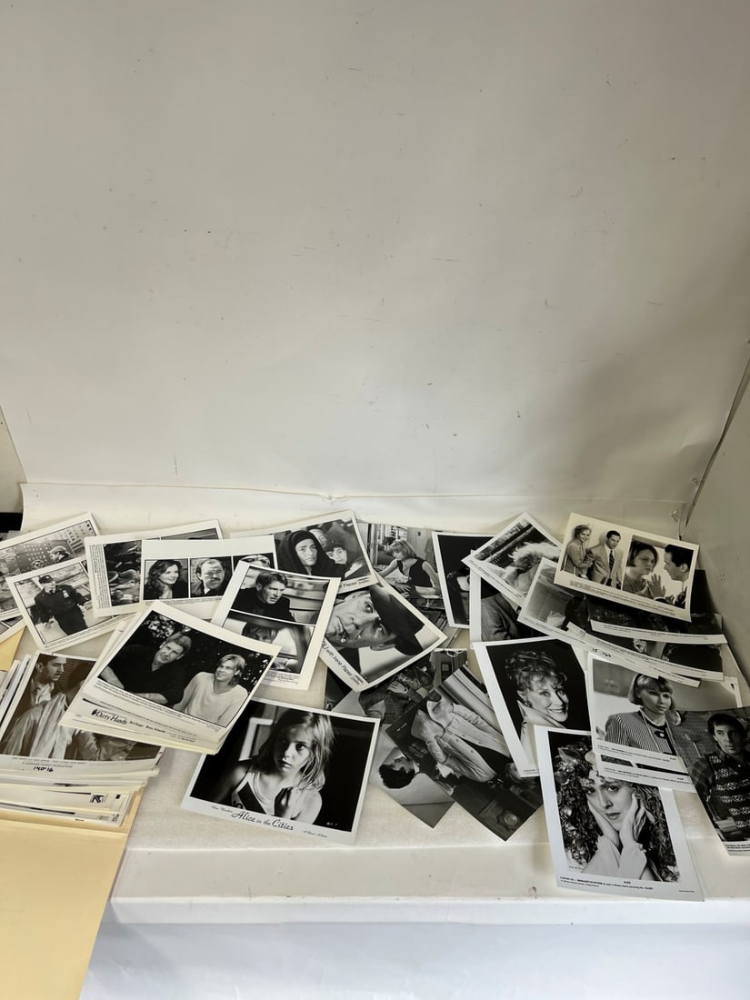 Vintage Movie Photographs (125 plus): Many Paul Simon Mia Farrow and many from Alice inc. Blythe Danner, stills from Eboli (2) Several from Diary of a Mad Housewife with Saxon Theatre stamps at the back and Unversal Studios pubiocity info