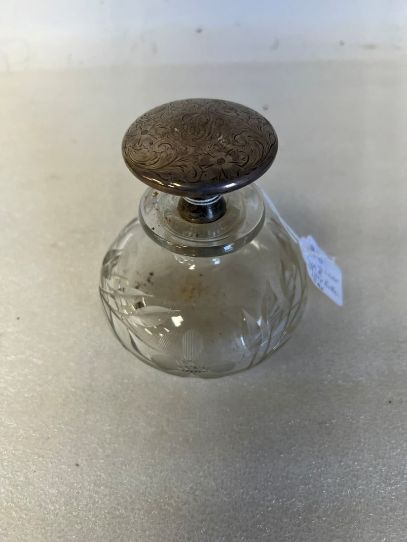 Sterling Silver Topped Dresser Bottle: 4 1/2" H