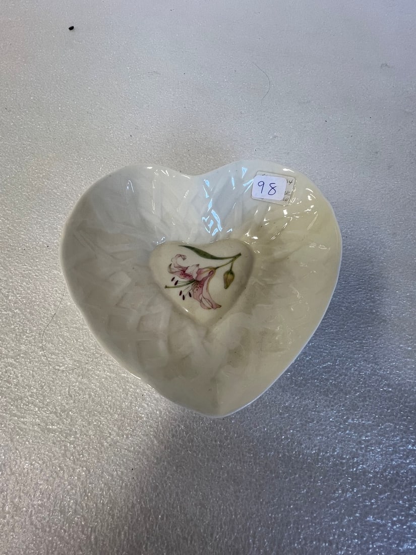 Belleek Black Mark Dish: 1 1/2" H by 5 1/2" W