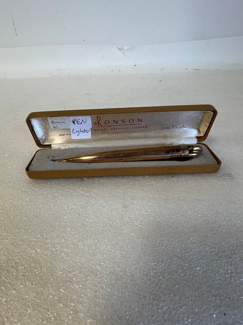 Ronson Pen Lighter: Gold finish in Case