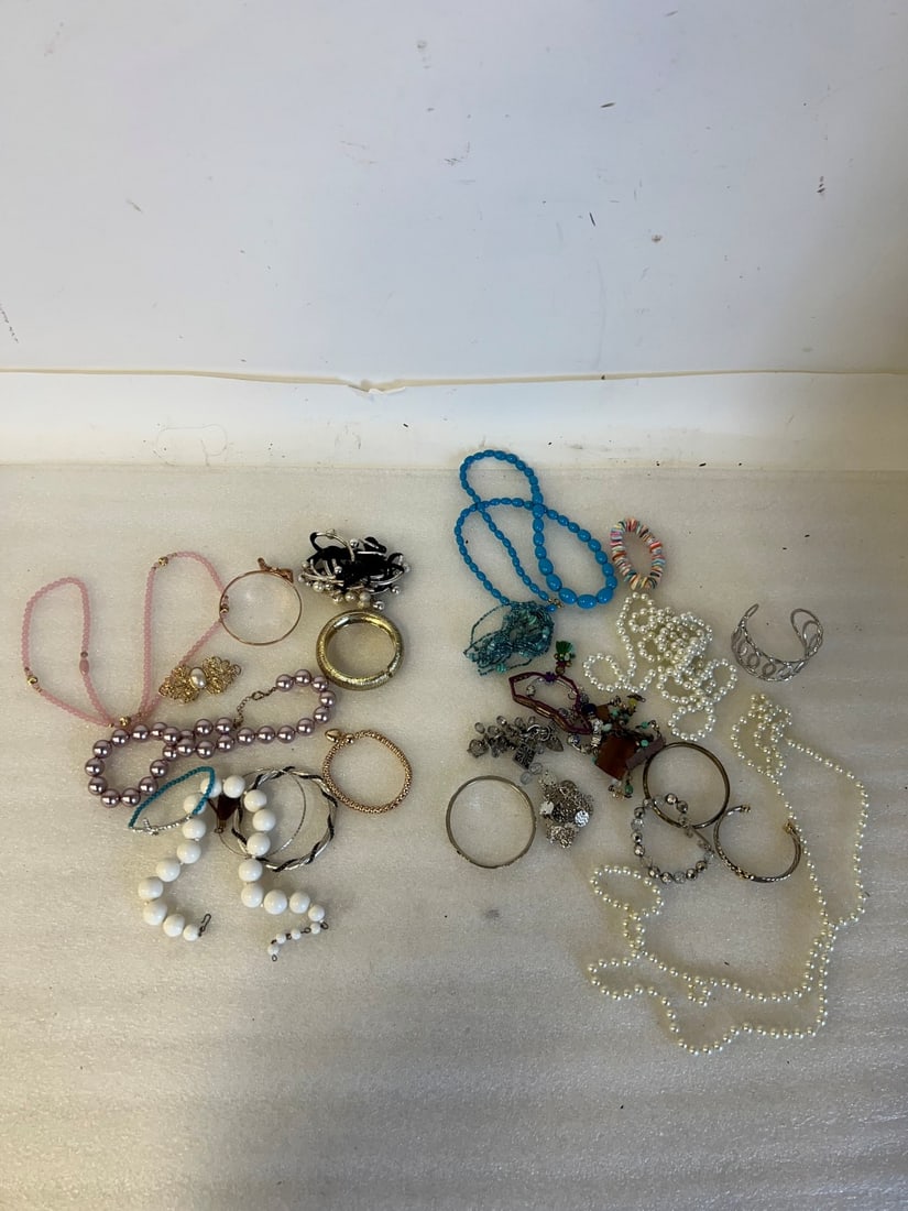 Large Lot Costume Jewelry (1 of 1)