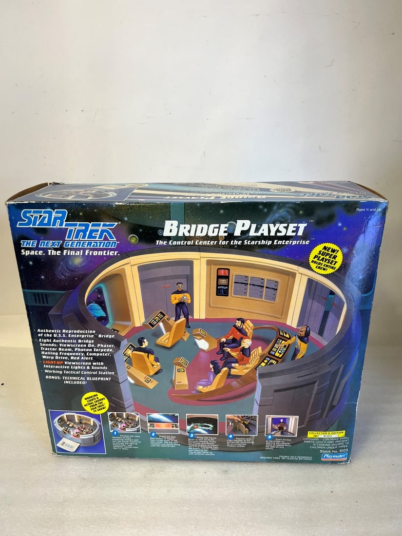 Star Trek Bridge Playset: As Pictured In original box 18" H by 21" W