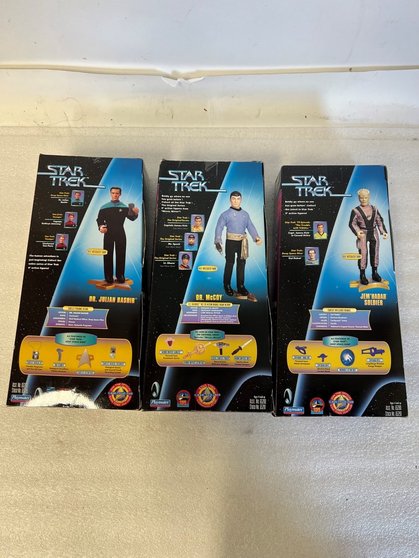 Star Trek Figures (3) - 2