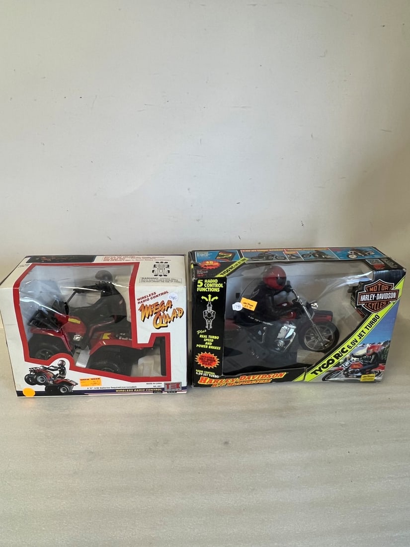 Radio Controlled Motorcycles (2) (1 of 4)