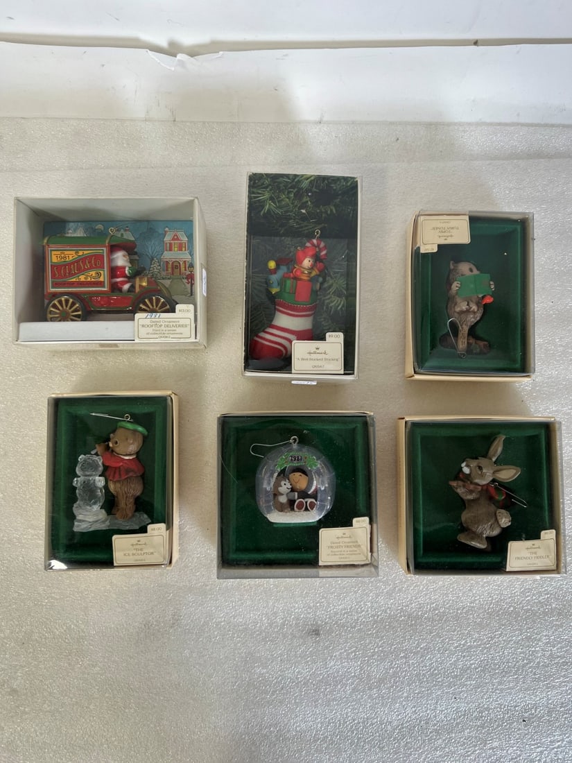 Hallmark Ornaments (6) 1981 (1 of 1)