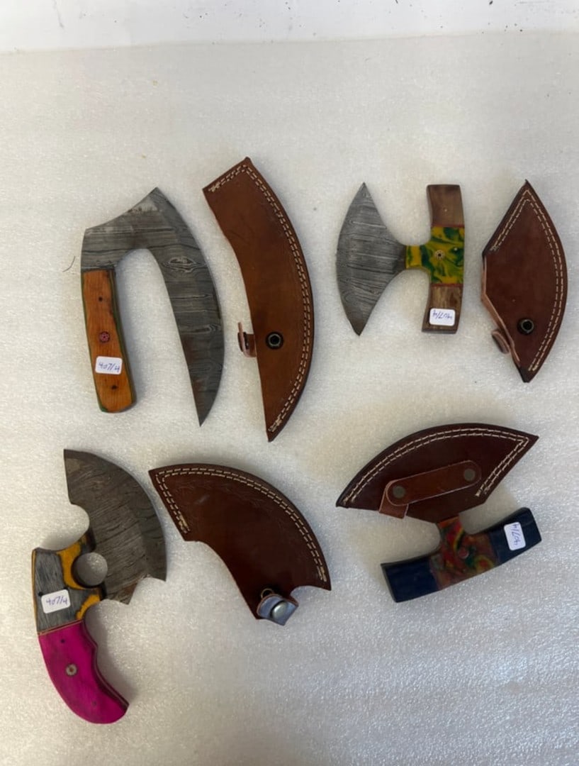 Skinner knives (4): as pictured 6.5in. - 9in.