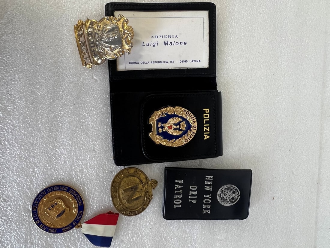 Collector or Dealer's ot of Badges (5) (1 of 1)