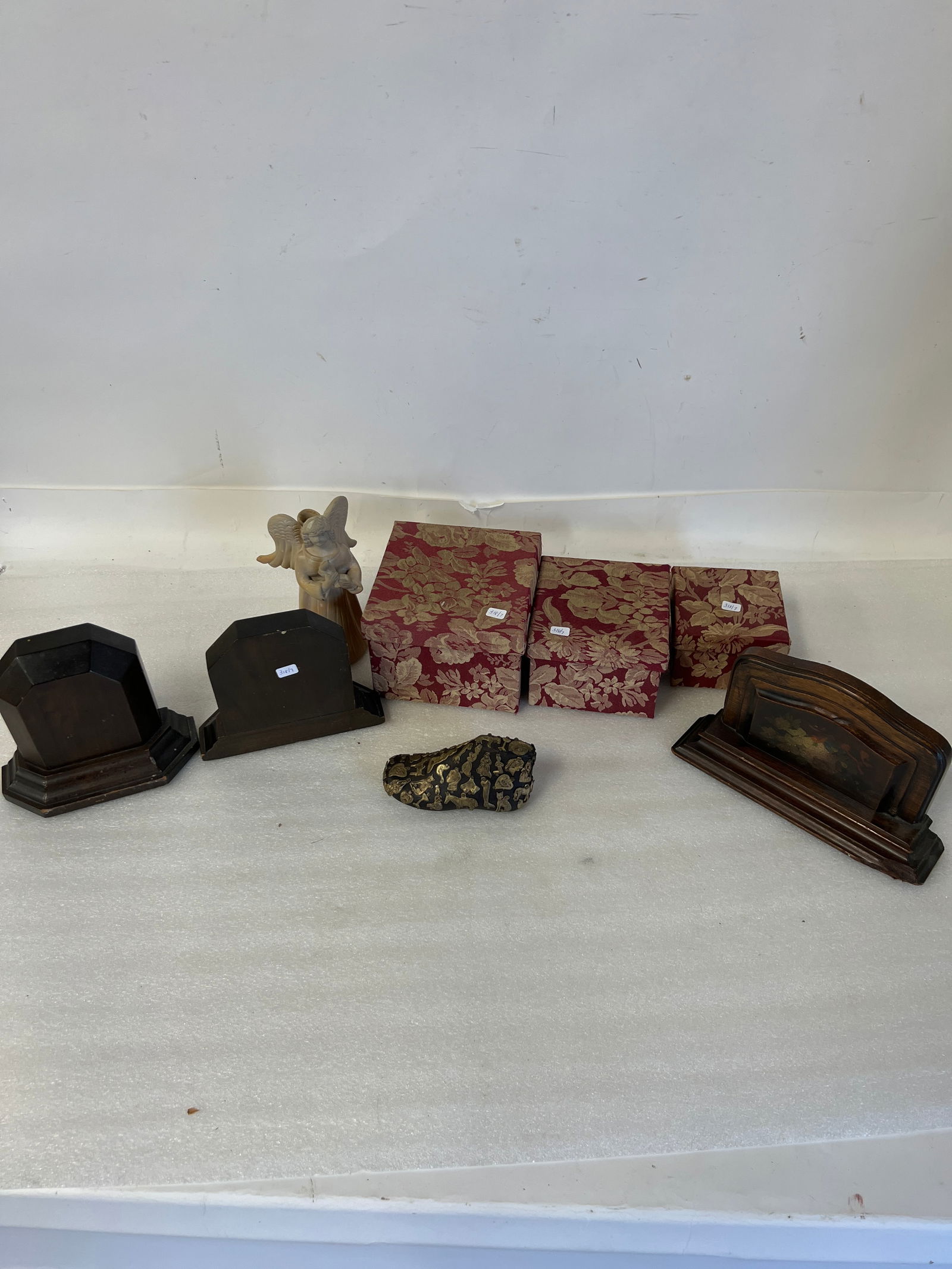 Collector or Dealer's Lot Antiques (7) (1 of 1)