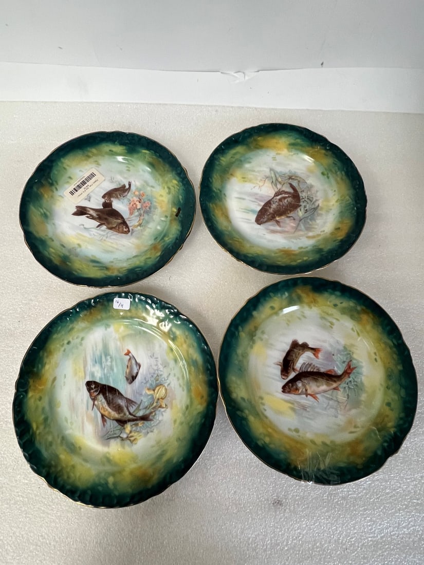 Carlsbad Austrian Fish Plates (4) (1 of 2)