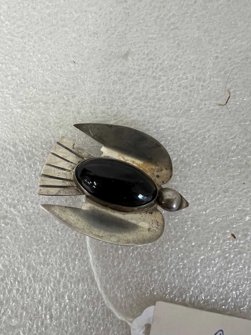 Mexican Sterling Silver and Onyx Bird Brooch: 1.5"H by 2"L