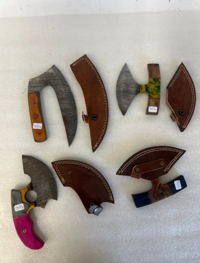 Skinner knives (4): as pictured 6.5in. - 9in.