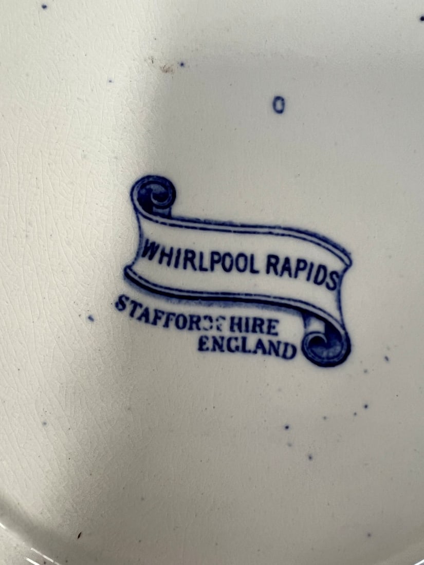 Staffordshire Blue & White Plates(4): Whirlpool Rapids; Independence Hall, Phil, Niagra Falls and Federal Hall. Four in the lot. 10"D